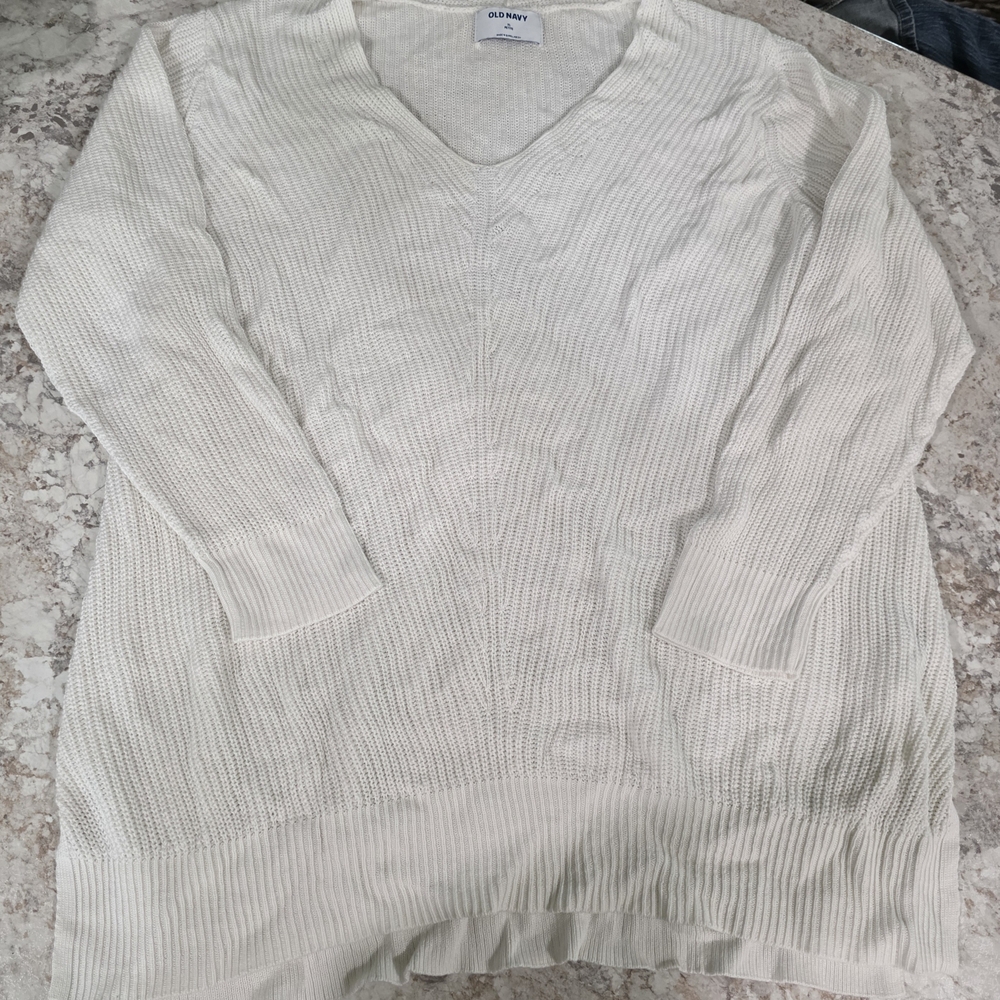 Old Navy Cream V-Neck Sweater